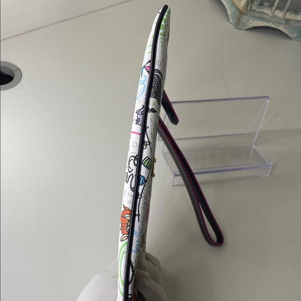 Dooney & Bourke x Disney Cats Wristlet - Picture 7 of 11